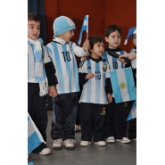 Los más pequeños celebraron el DIA DE LA BANDERA
